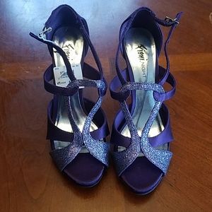 NWT-Fioni Night Women's Purple Heels